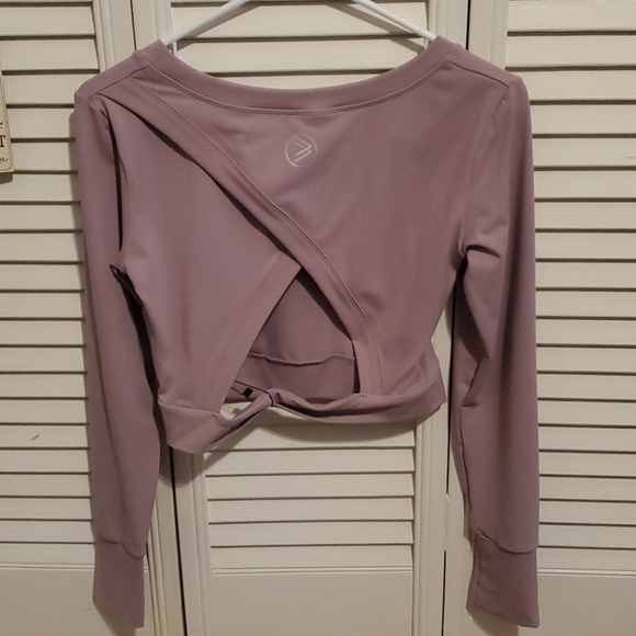 Top - Picture 2 of 2